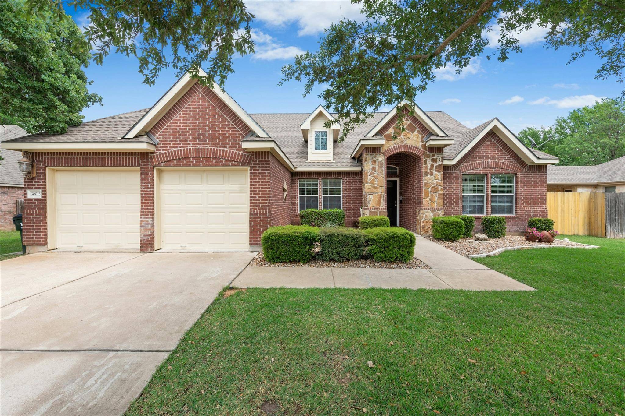 30013 Edgewood DR, Georgetown, TX 78628