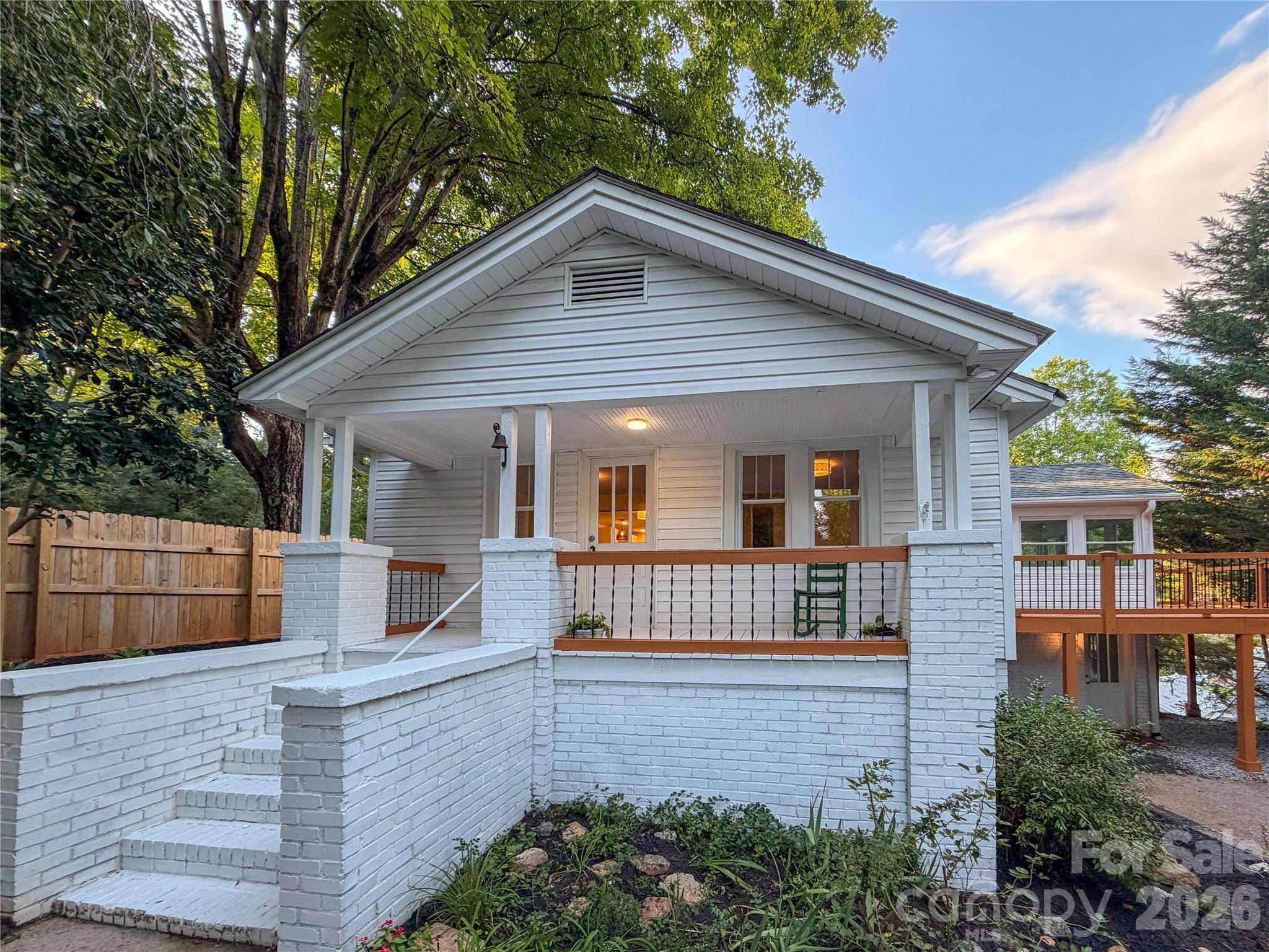50 Hidden Hill RD, Tryon, NC 28782