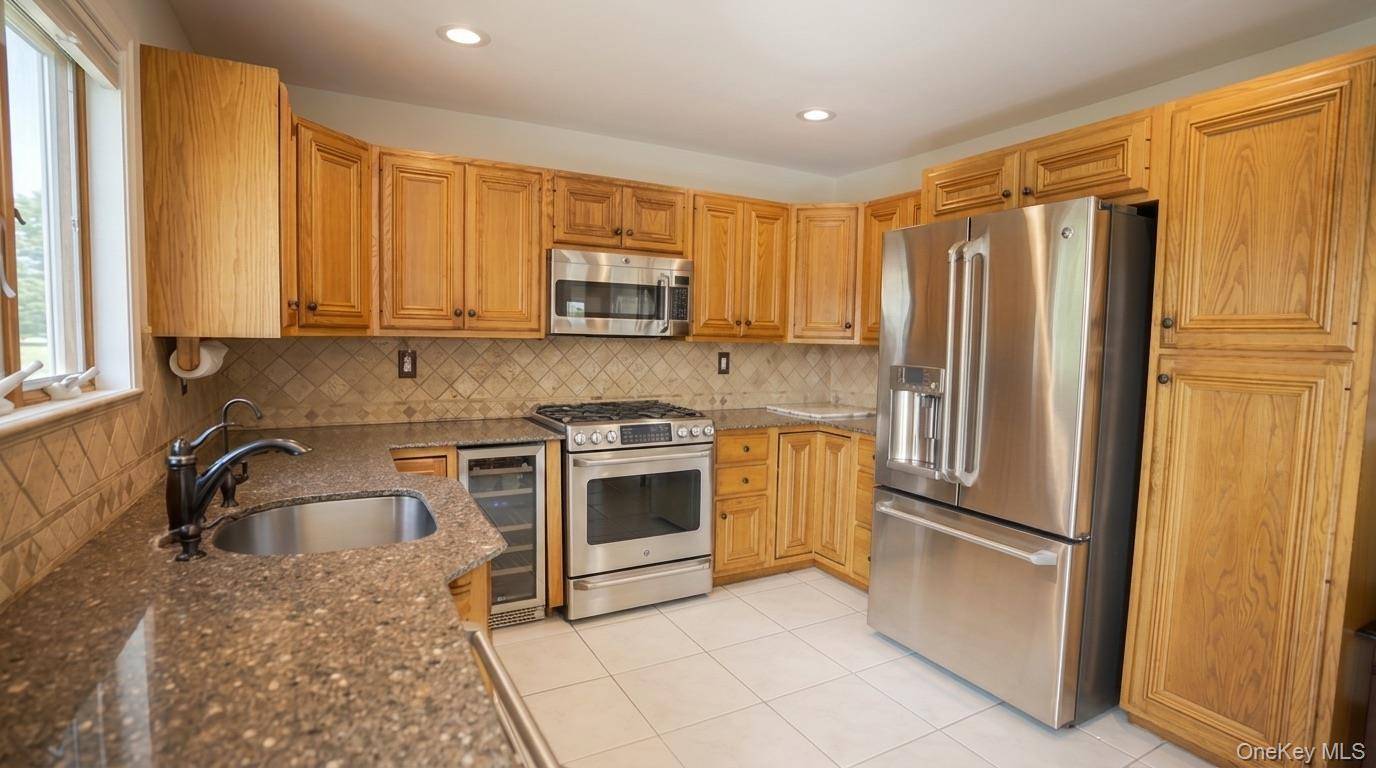 265 Weidner AVE, Oceanside, NY 11572