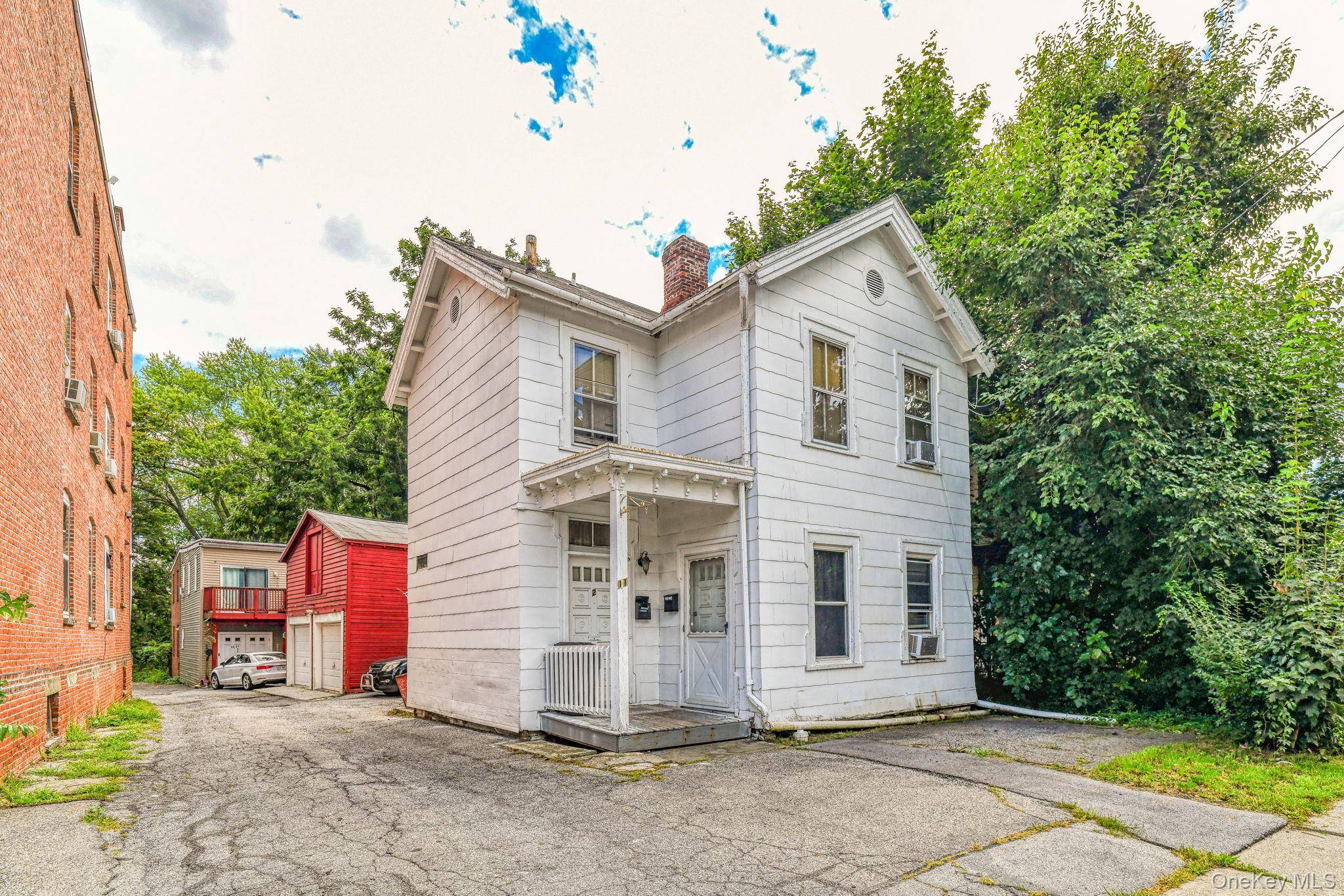 11 S White ST, Poughkeepsie, NY 12601