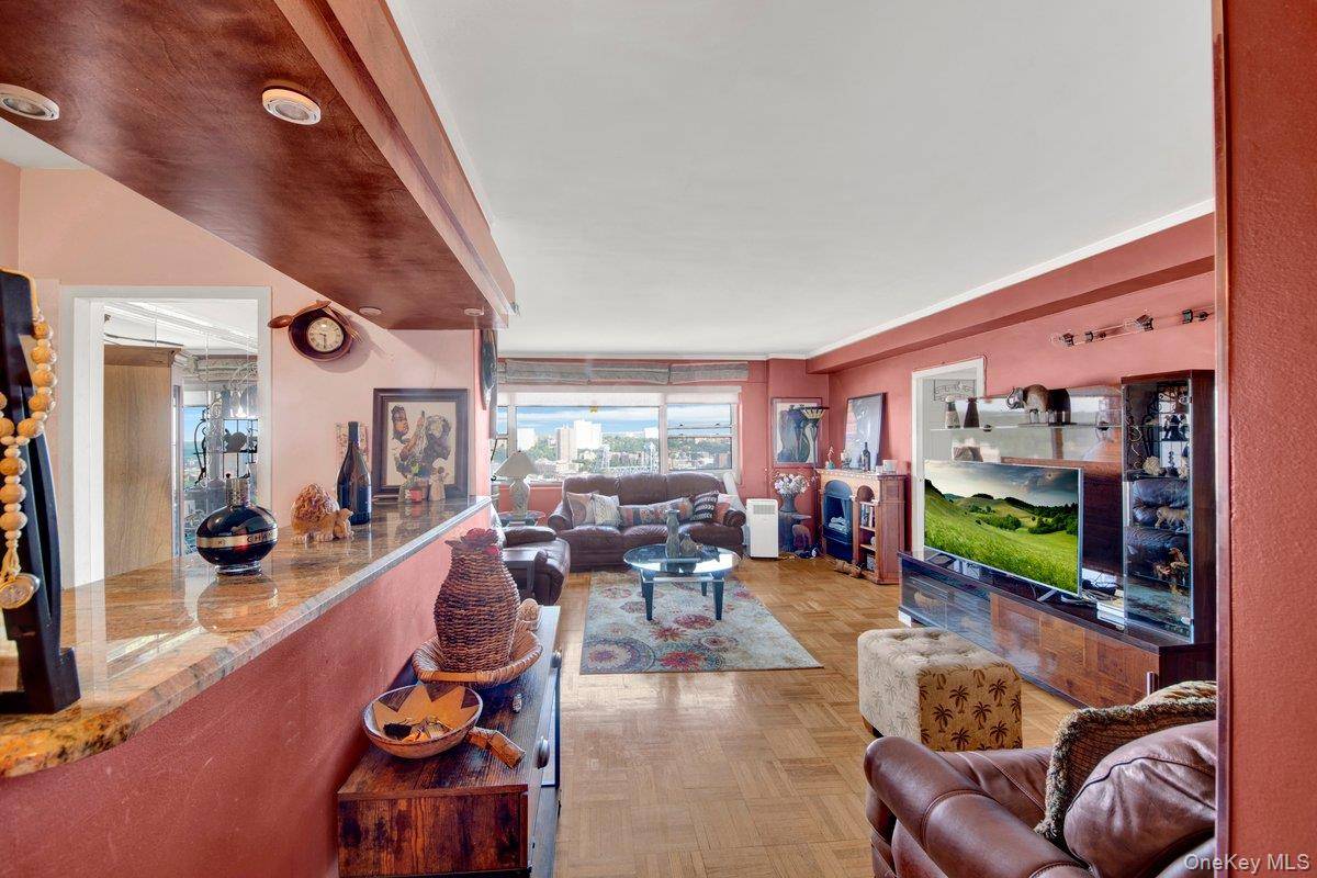 4 Fordham Hill OVAL #16C, Bronx, NY 10468