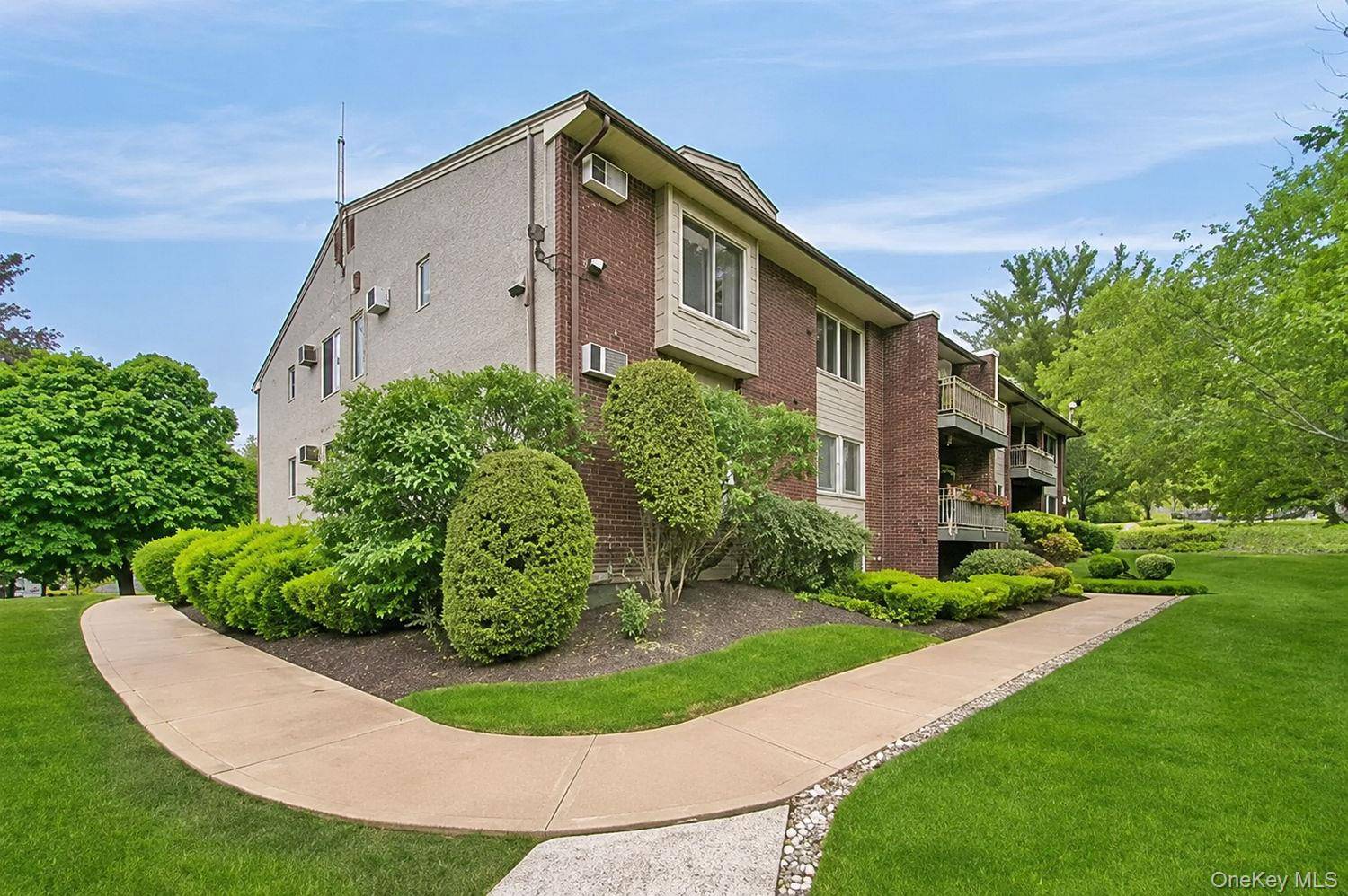 67 Country Club LN, Haverstraw, NY 10970
