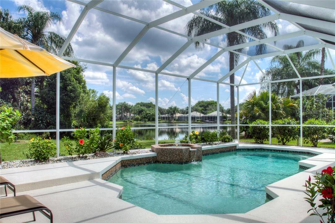 6939 LENNOX PL, University Park, FL 34201