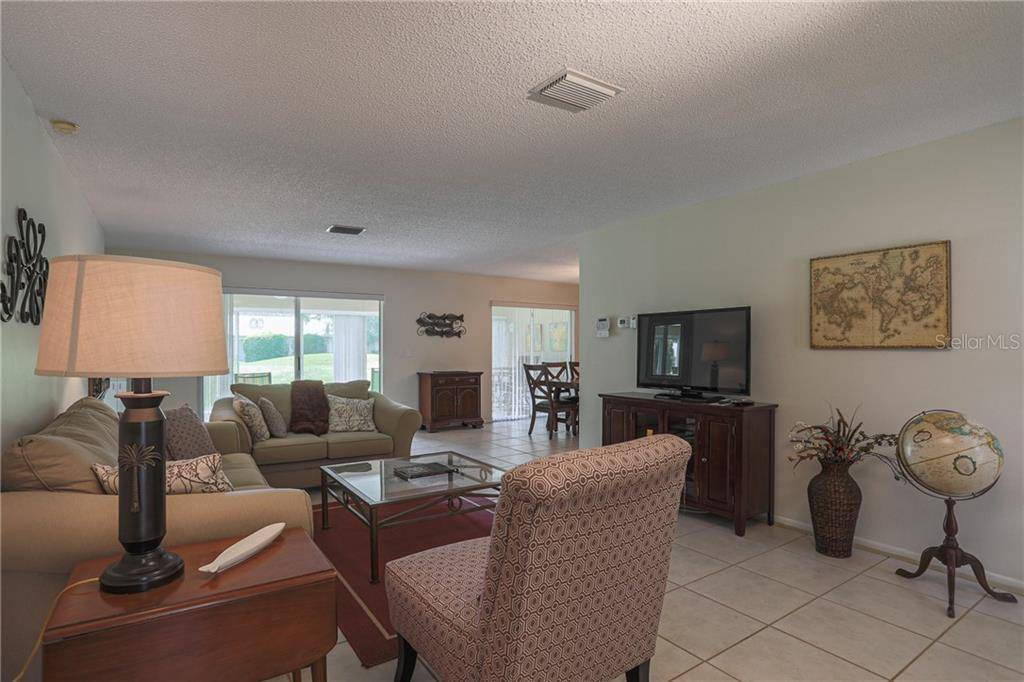6986 W COUNTRY CLUB DR N #6986, Sarasota, FL 34243