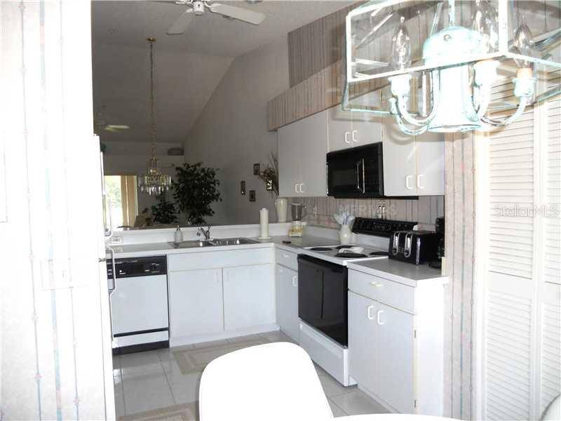 8911 VERANDA WAY #222, Sarasota, FL 34238