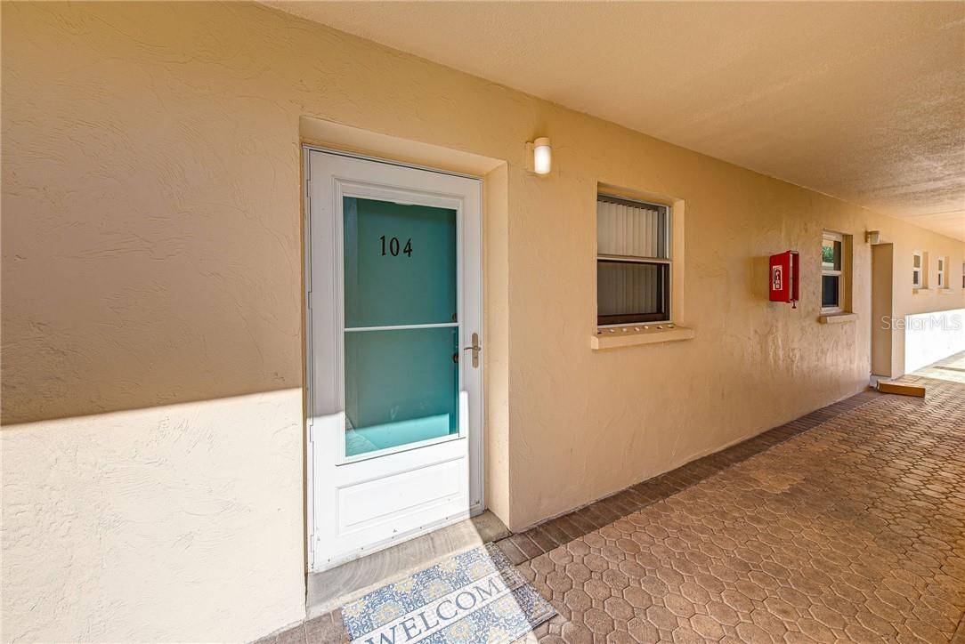 1257 S PORTOFINO DR #36, Sarasota, FL 34242