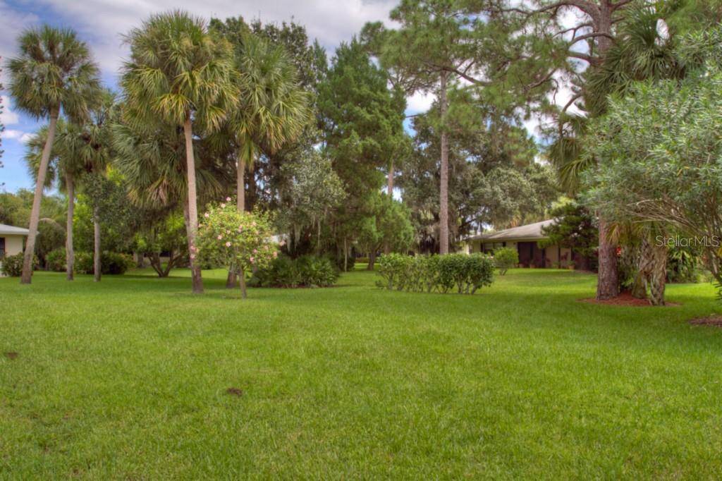 7093 FAIRWAY BEND LN, Sarasota, FL 34243