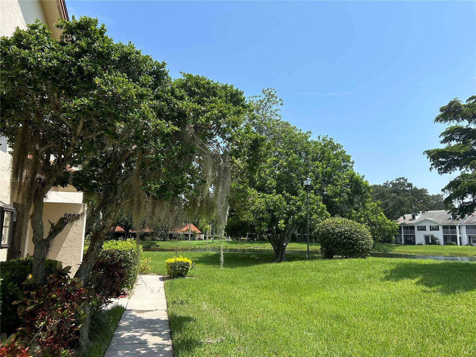 5662 GARDENS DR #104, Sarasota, FL 34243