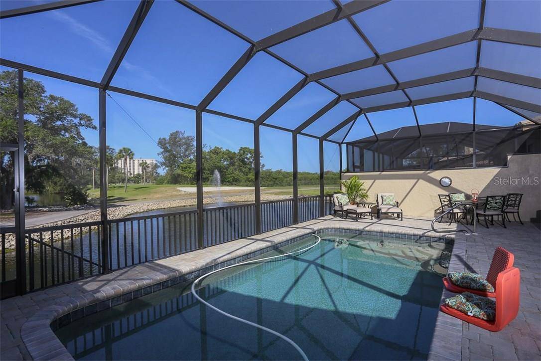 2319 HARBOUR OAKS DR, Longboat Key, FL 34228