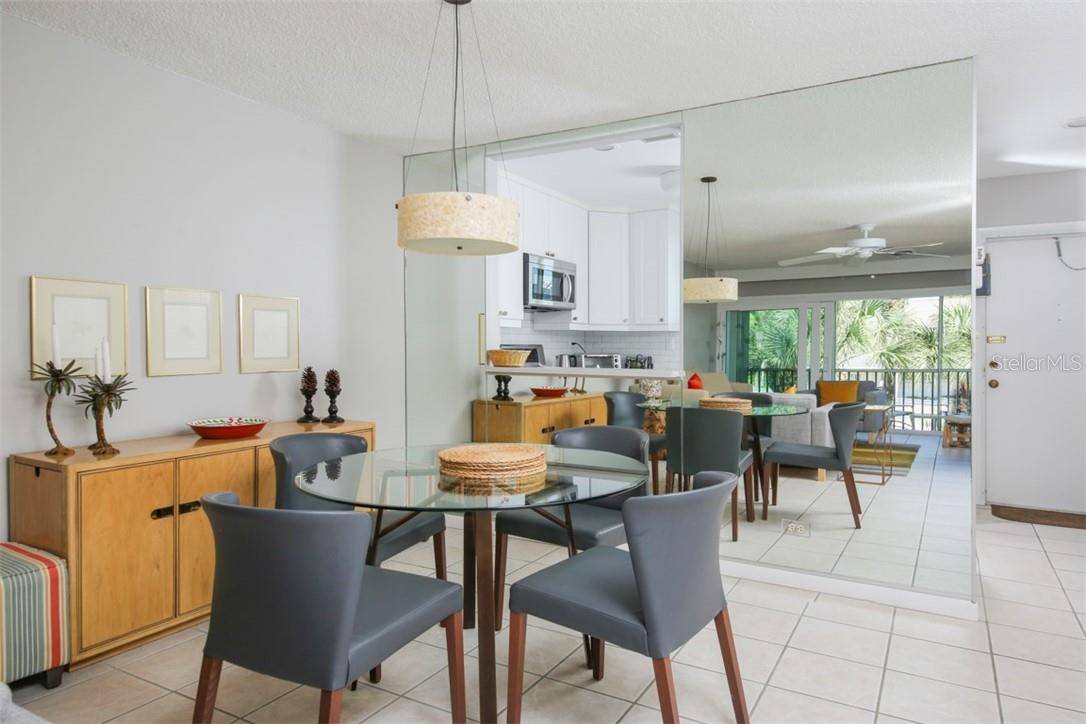 500 S WASHINGTON DR #26B, Sarasota, FL 34236