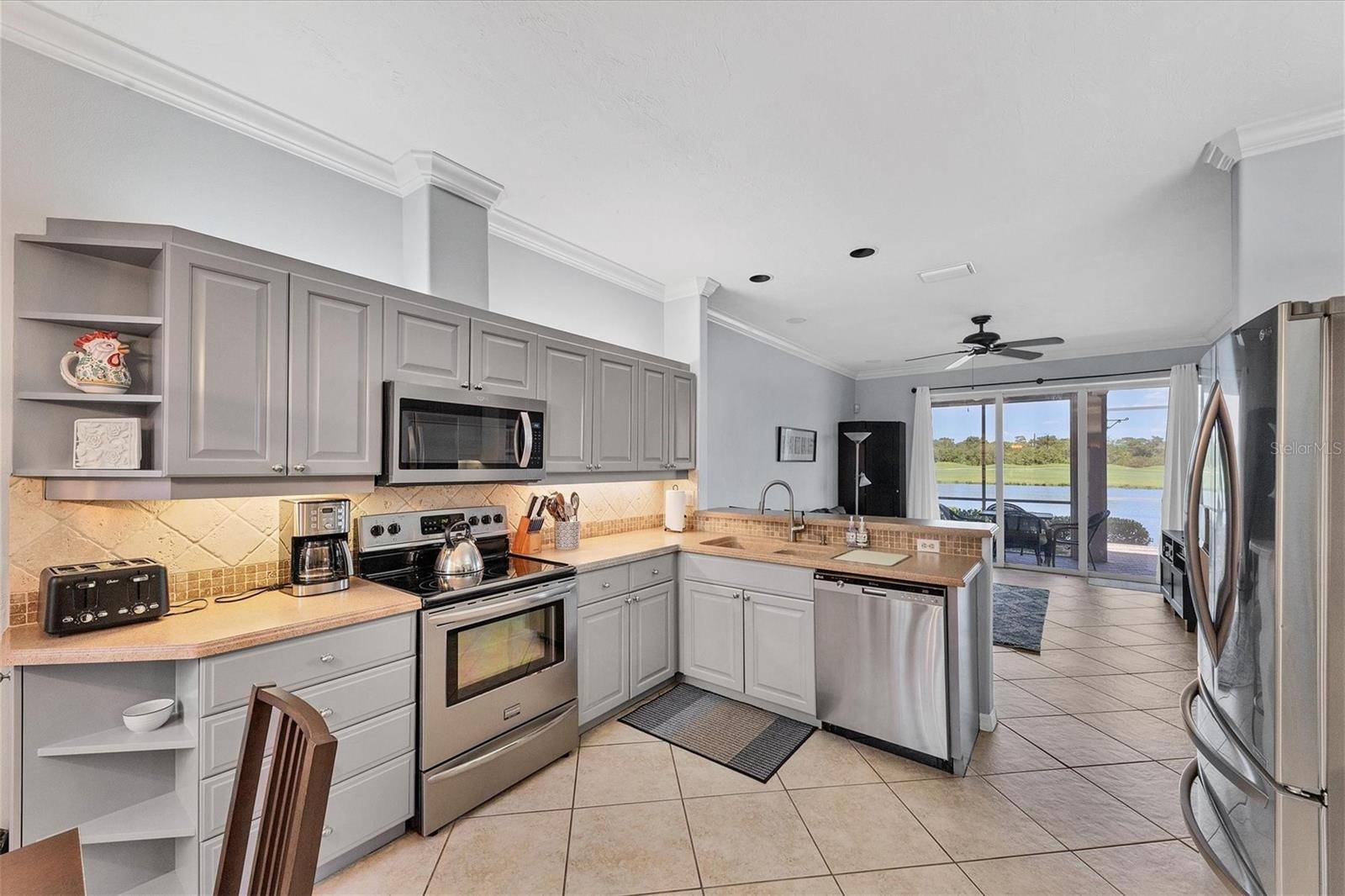 7263 REGINA ROYALE #3, Sarasota, FL 34238