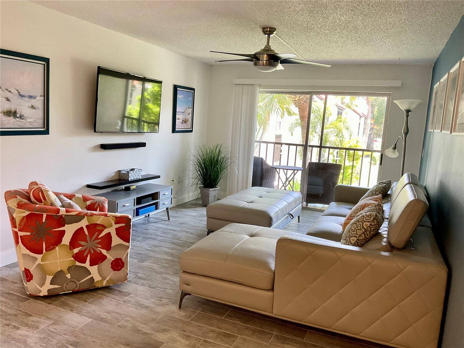 3213 BENEVA RD #204, Sarasota, FL 34232