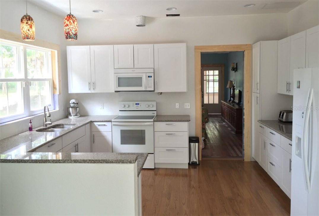 Address not disclosed, Bradenton, FL 34208