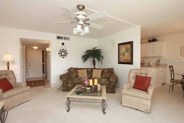7153 W COUNTRY CLUB DR N #146, Sarasota, FL 34243