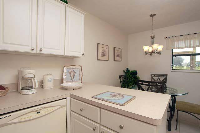 7153 W COUNTRY CLUB DR N #146, Sarasota, FL 34243