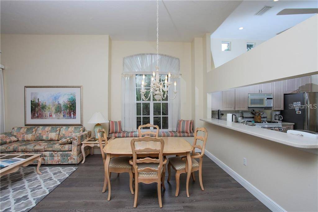 7725 WHITEBRIDGE GLN, University Park, FL 34201