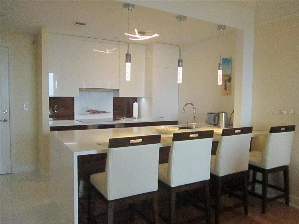 750 N TAMIAMI TRL #705, Sarasota, FL 34236