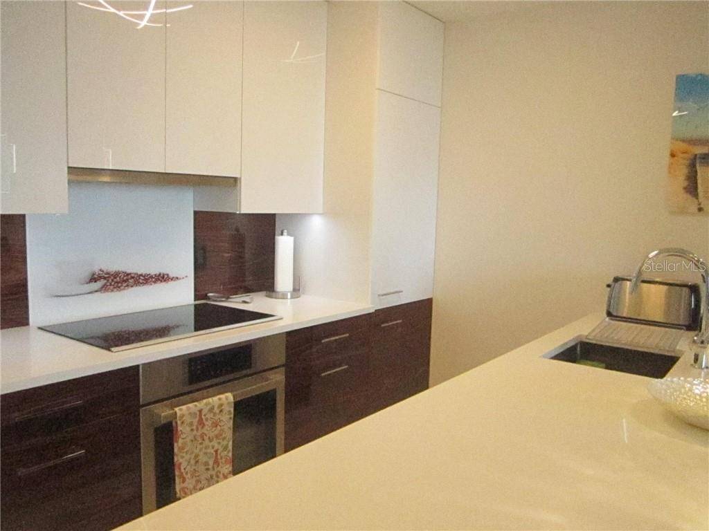 750 N TAMIAMI TRL #705, Sarasota, FL 34236