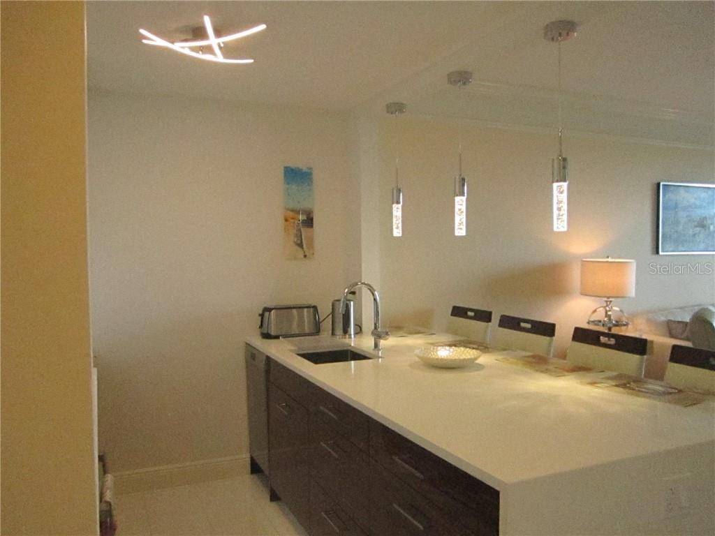 750 N TAMIAMI TRL #705, Sarasota, FL 34236