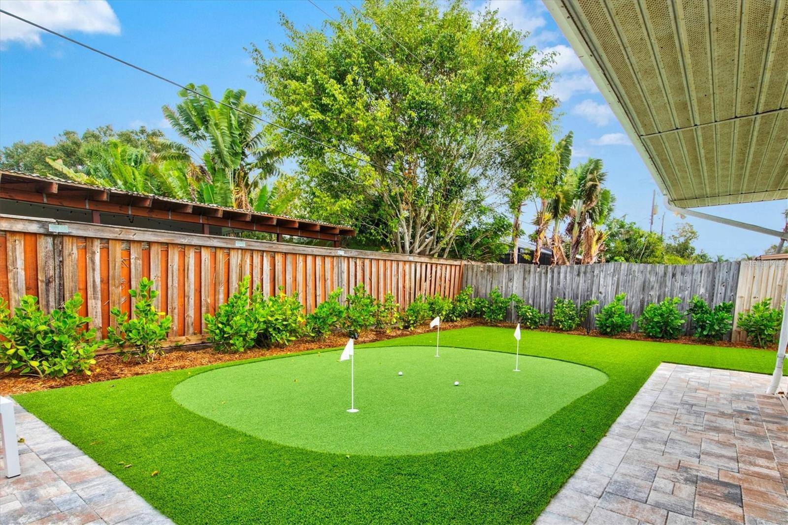 2473 DAVIS BLVD, Sarasota, FL 34237