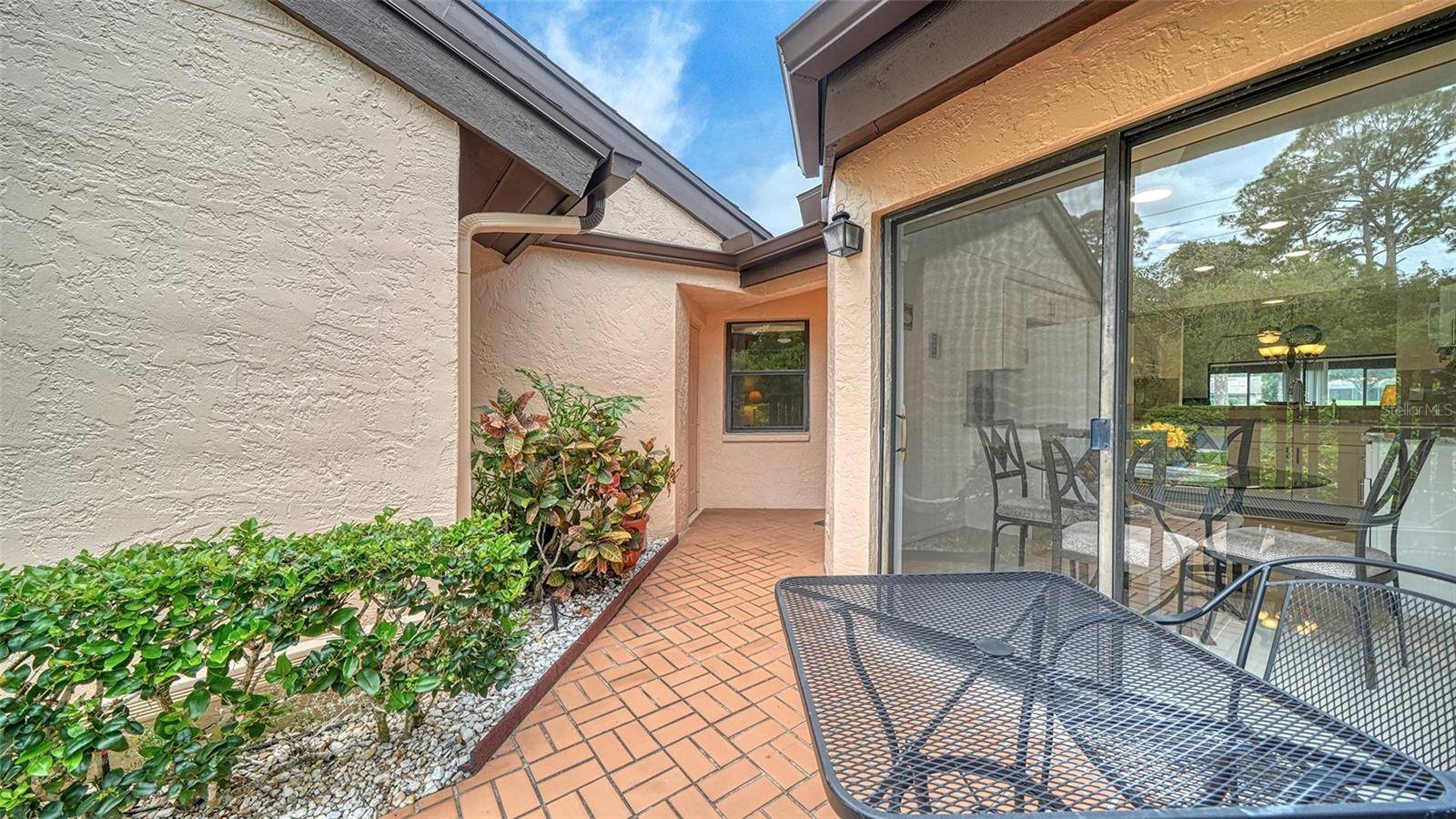 6281 TIMBERLAKE DR #H6, Sarasota, FL 34243