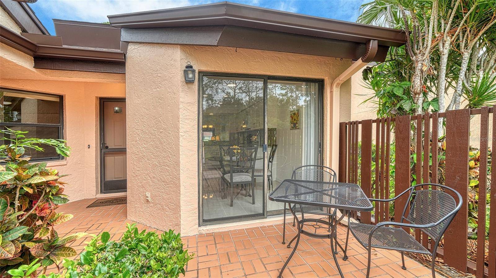 6281 TIMBERLAKE DR #H6, Sarasota, FL 34243