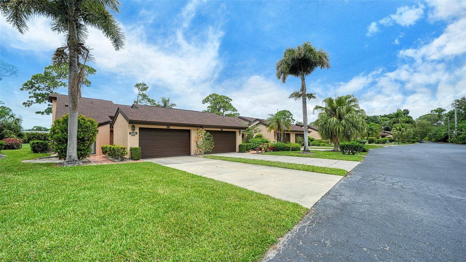 6281 TIMBERLAKE DR #H6, Sarasota, FL 34243