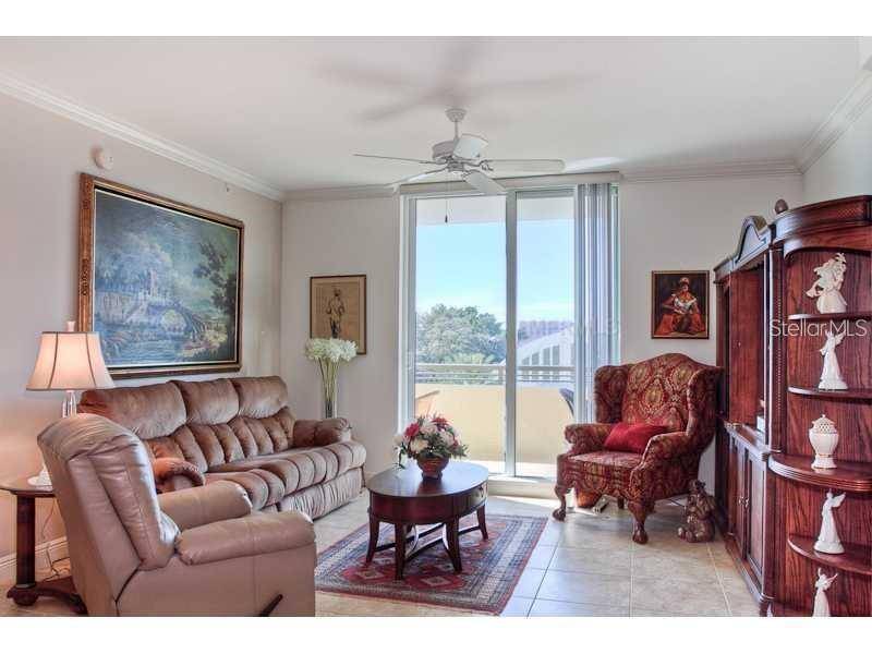 800 N. TAMIAMI TRAIL #303, Sarasota, FL 34236