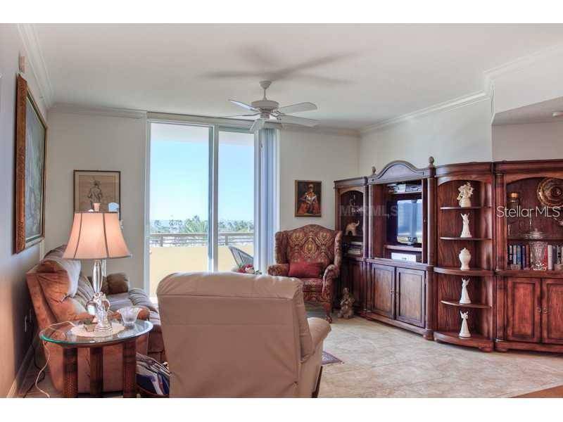 800 N. TAMIAMI TRAIL #303, Sarasota, FL 34236