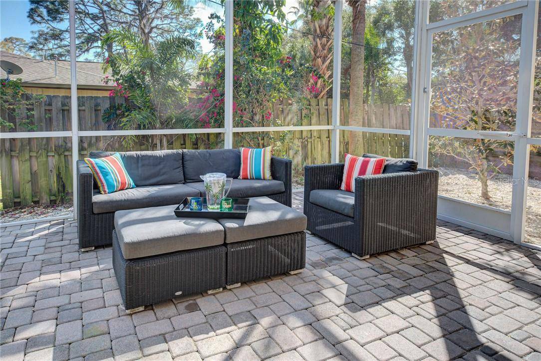 2330 BRADFORD ST, Sarasota, FL 34231
