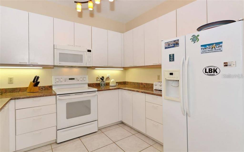 655 CEDARS CT #655, Longboat Key, FL 34228