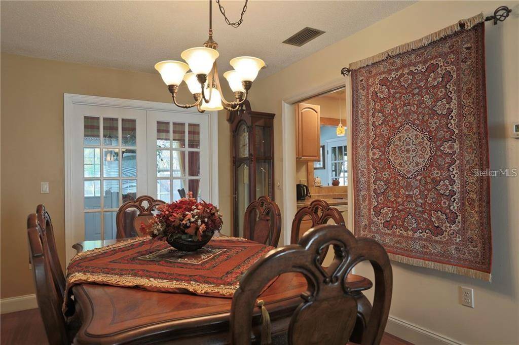2929 MAYFLOWER ST, Sarasota, FL 34231