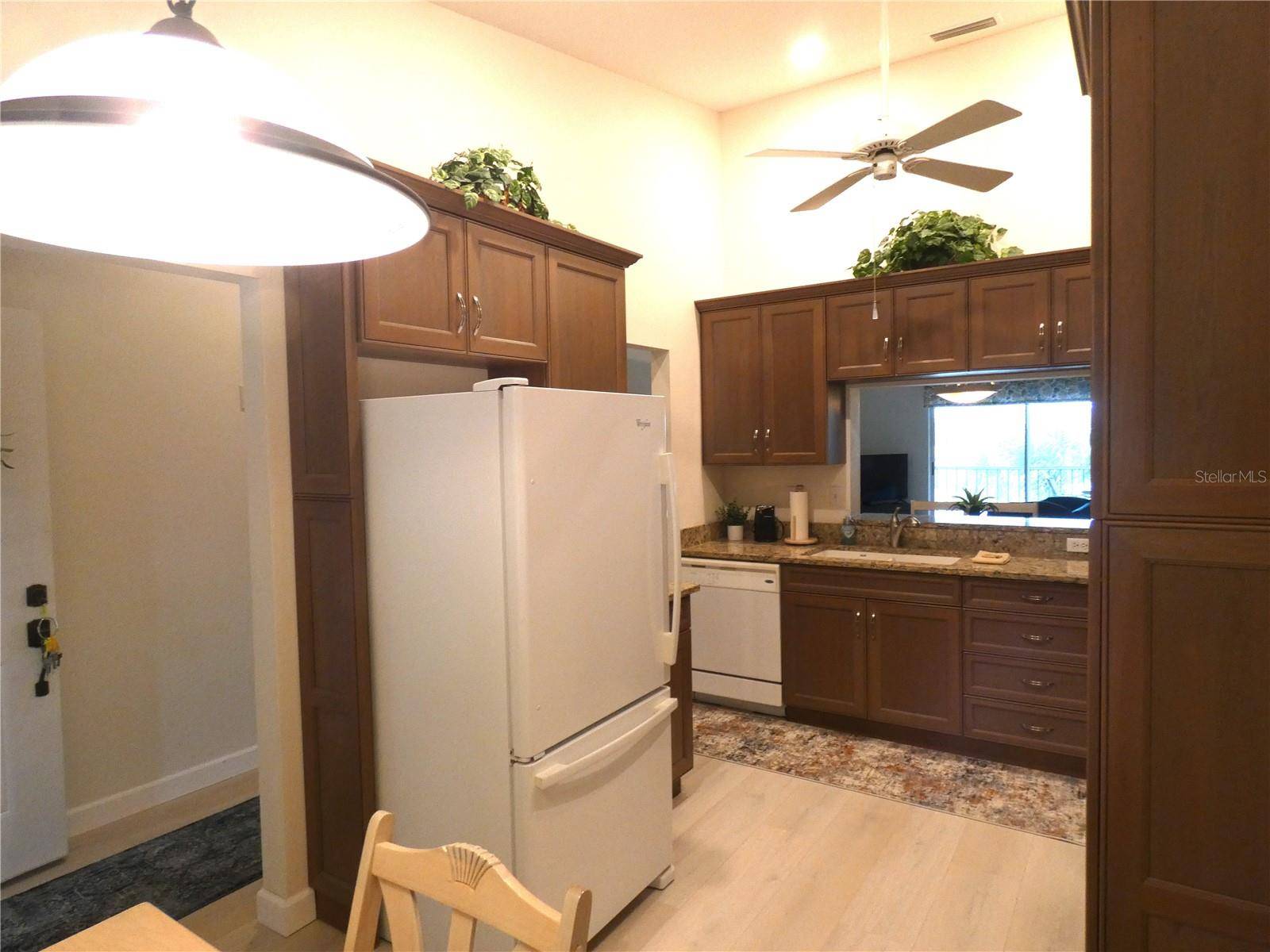 9300 CLUBSIDE CIR #1307, Sarasota, FL 34238