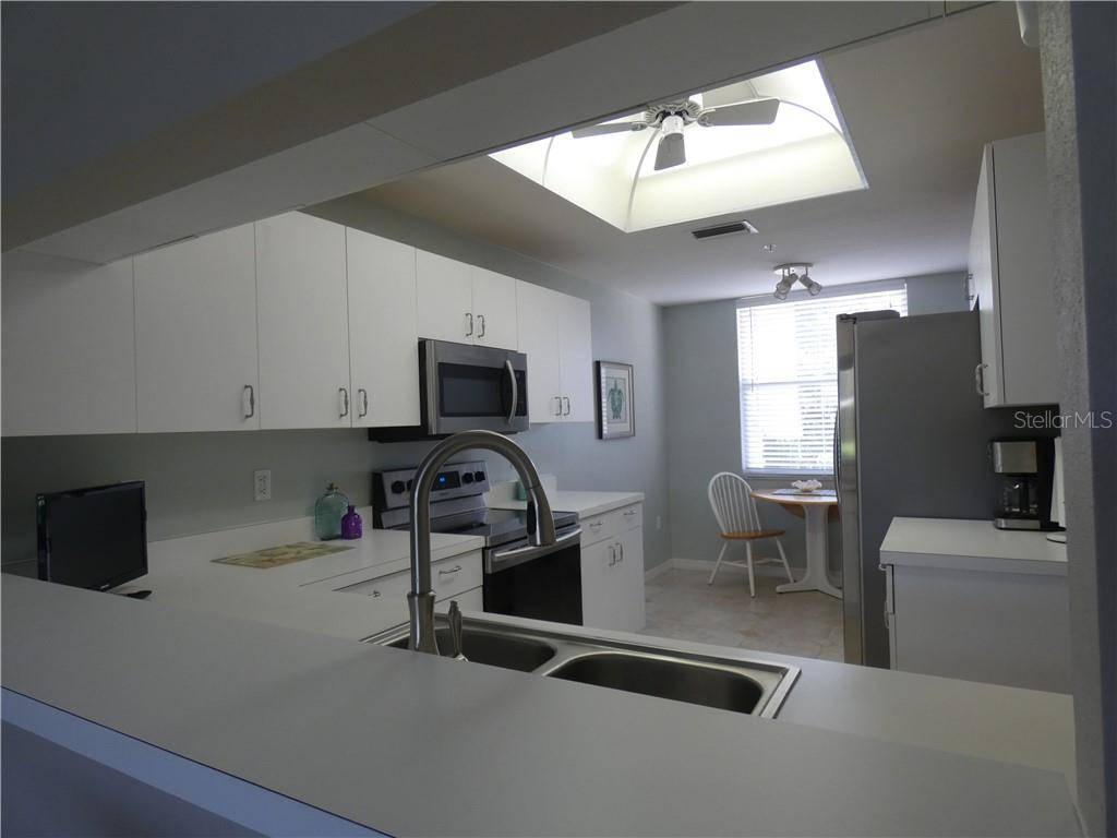 8735 OLDE HICKORY AVE #8101, Sarasota, FL 34238