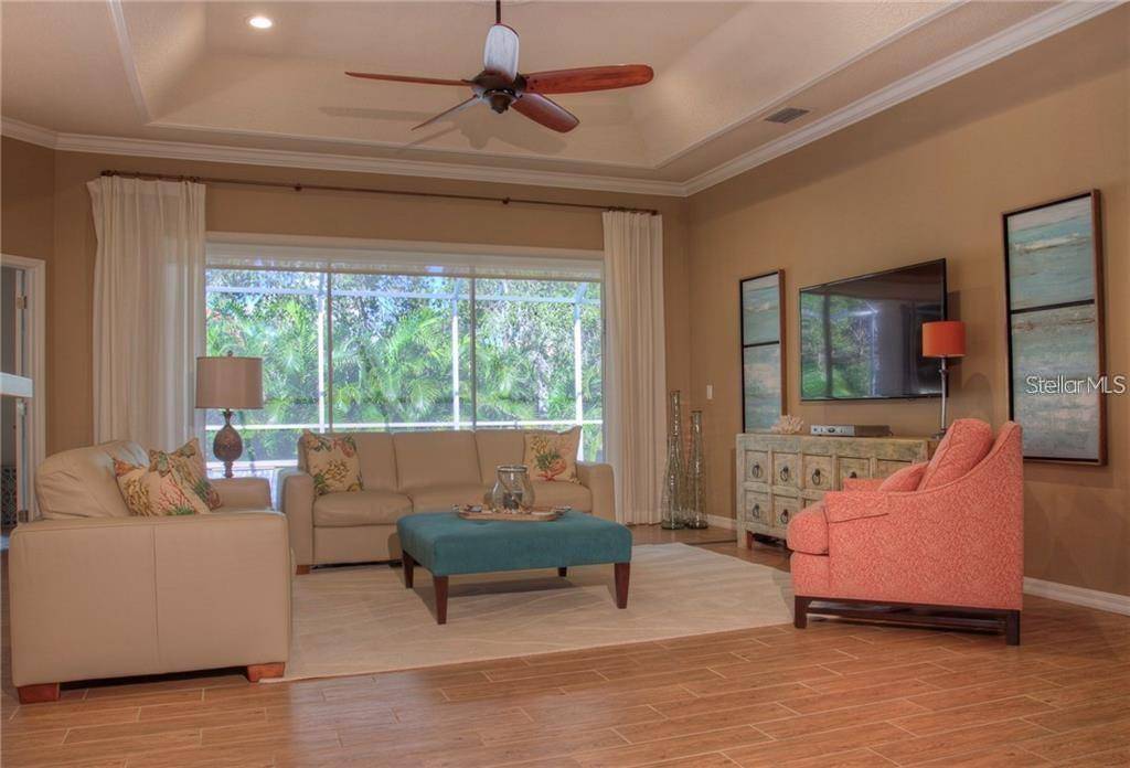 7348 STANHOPE CT, Sarasota, FL 34238