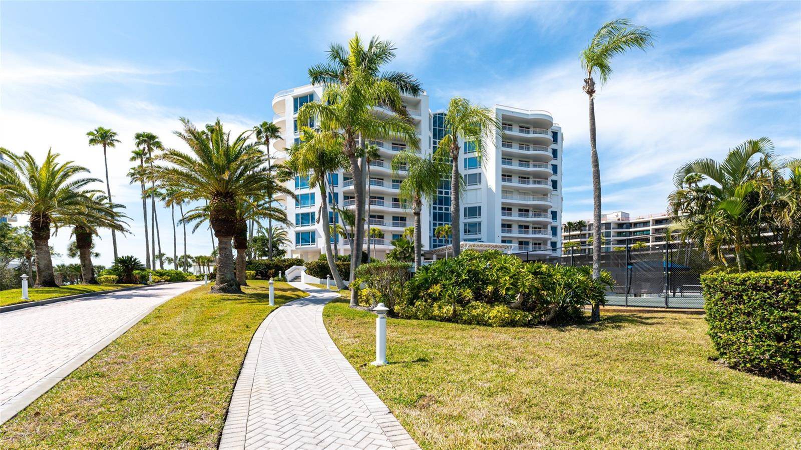 455 LONGBOAT CLUB RD #PH1, Longboat Key, FL 34228