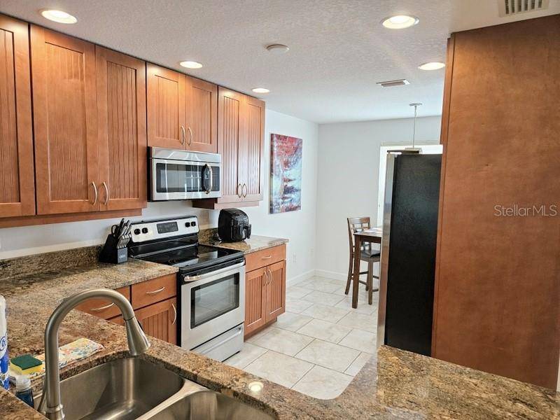 6618 7TH AVENUE CIR W #1404, Bradenton, FL 34209