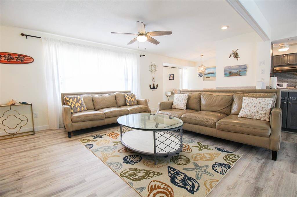 2232 PINE TER, Sarasota, FL 34231
