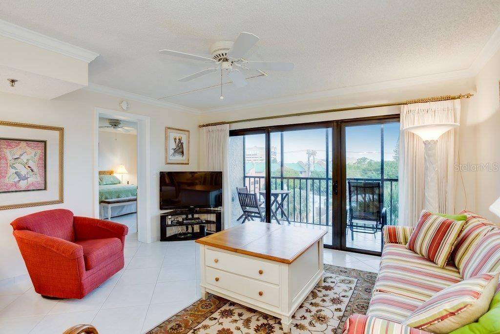 1001 BENJAMIN FRANKLIN DR #404, Sarasota, FL 34236