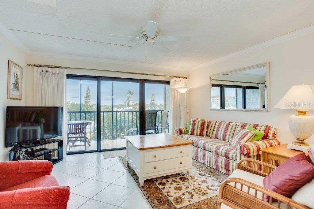 1001 BENJAMIN FRANKLIN DR #404, Sarasota, FL 34236