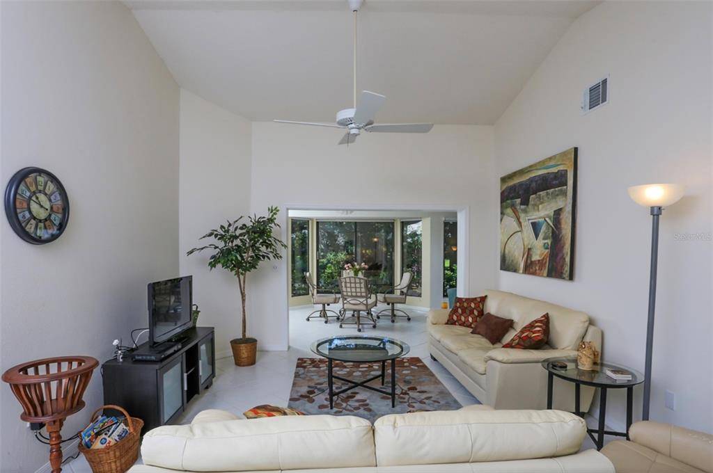 226 SOUTHAMPTON LN #257, Venice, FL 34293