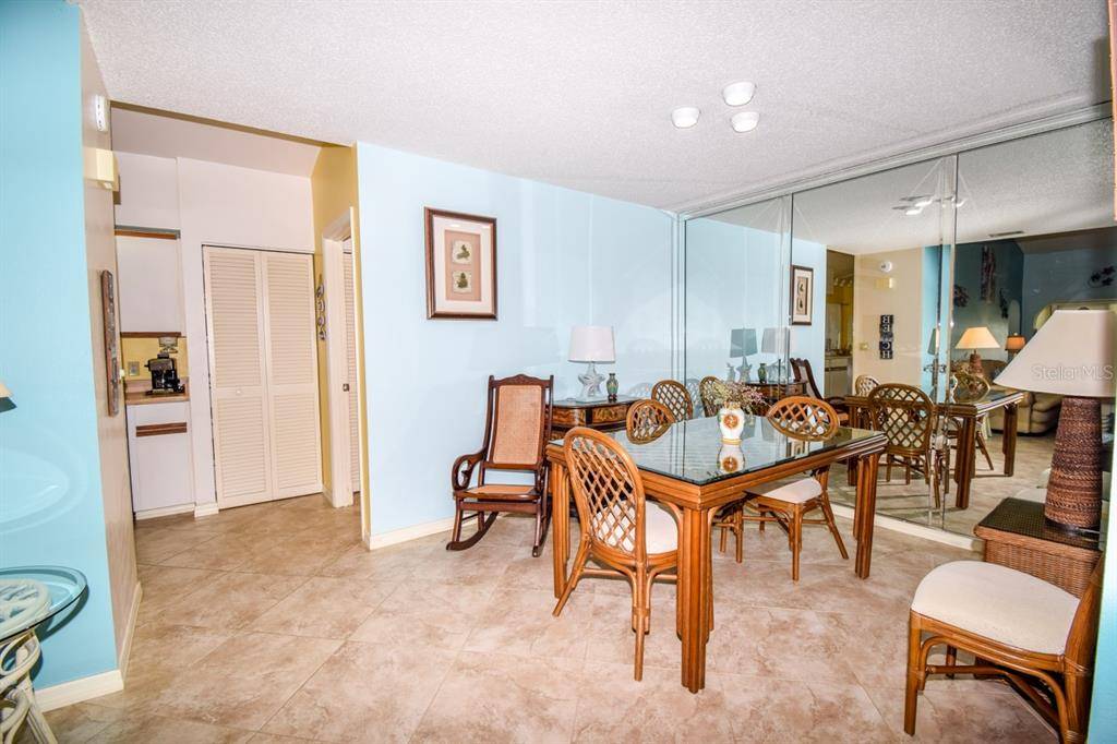 243 SOUTHAMPTON LN #273, Venice, FL 34293