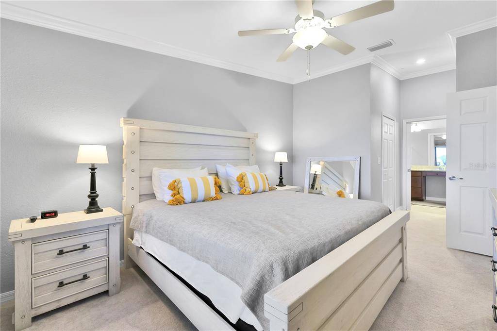 5634 PALMER CIR #203, Bradenton, FL 34211