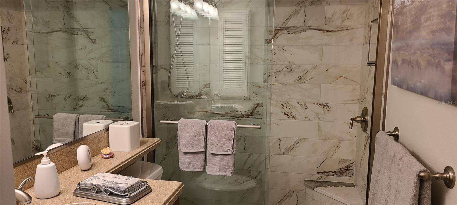 1250 N PORTOFINO DR #102MAR, Sarasota, FL 34242