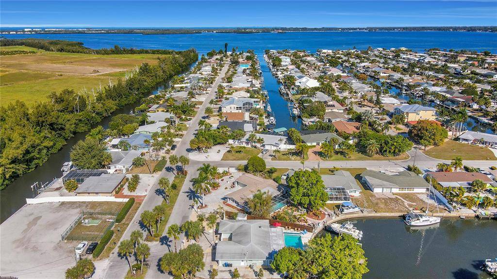 4315 ROYAL PALM DR, Bradenton, FL 34210