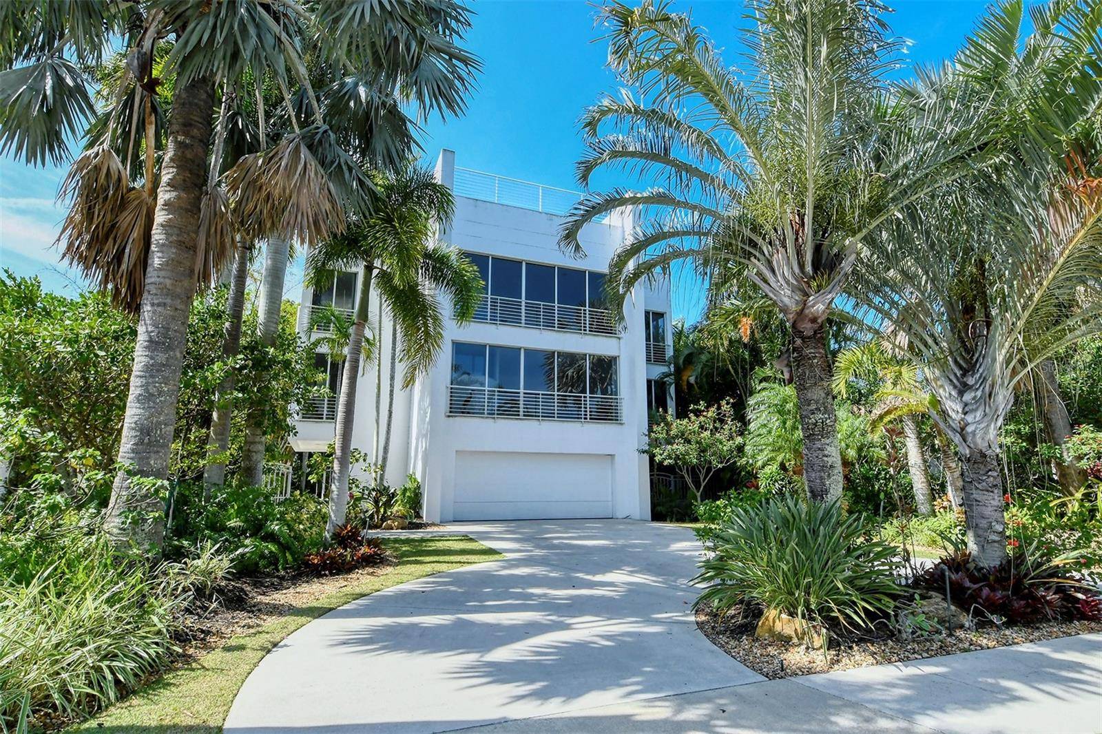 213 N WASHINGTON DR, Sarasota, FL 34236