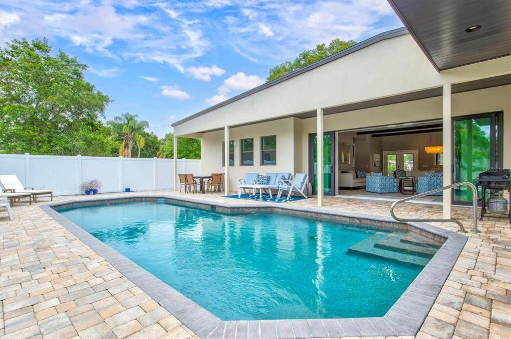 1905 TULIP DR, Sarasota, FL 34239