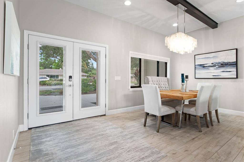 1905 TULIP DR, Sarasota, FL 34239