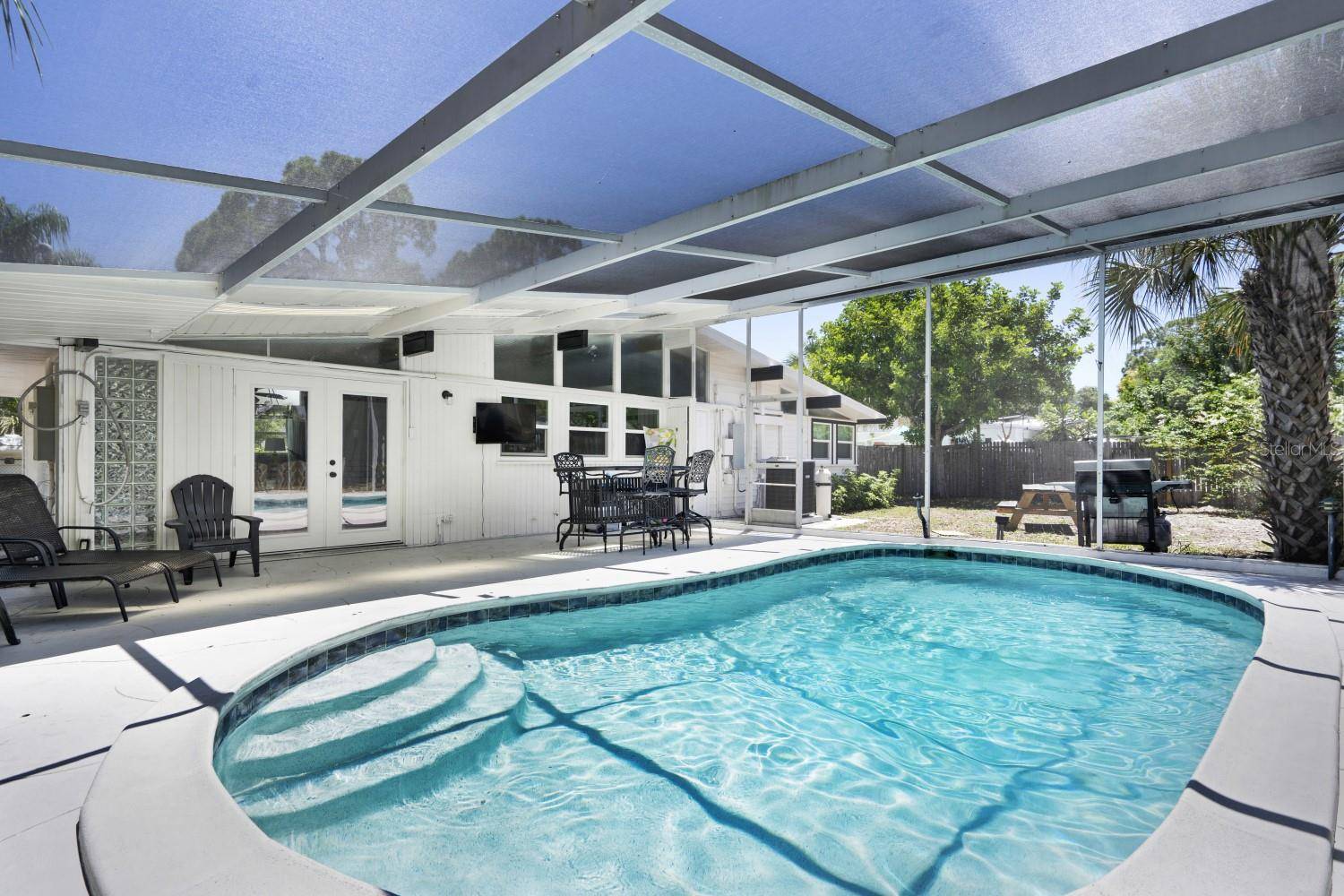 2213 WASON RD #2, Sarasota, FL 34231