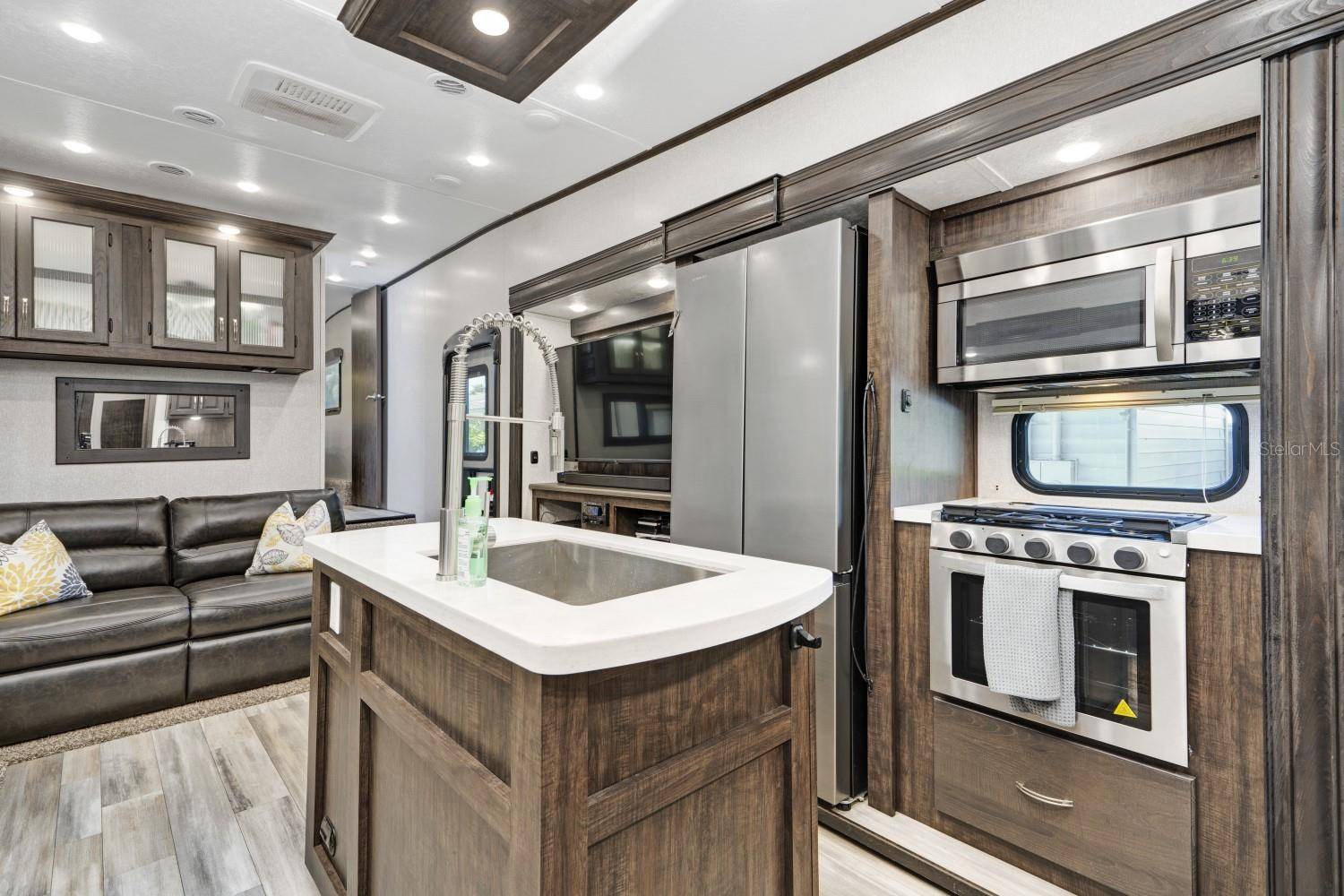 305 LINDEN DR #Fifth wheel, Ellenton, FL 34222